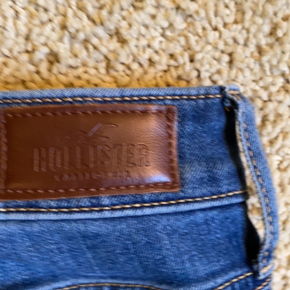 HOLLISTER juniors/women size 11R ULTRA HIGH RISE SUPER SKINNY JEANS. Rips/holes - Picture 12 of 15